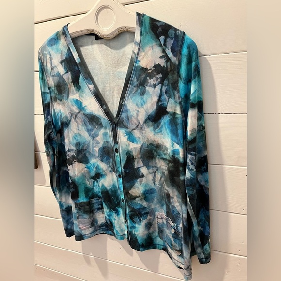 Watercolor Button-Up Cardigan by Gollehaug – Size 46 - Picture 6 of 8